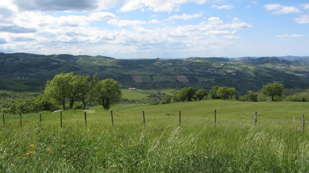 מלון Monte Grimano Terme Casale Le Fontanelle מראה חיצוני תמונה